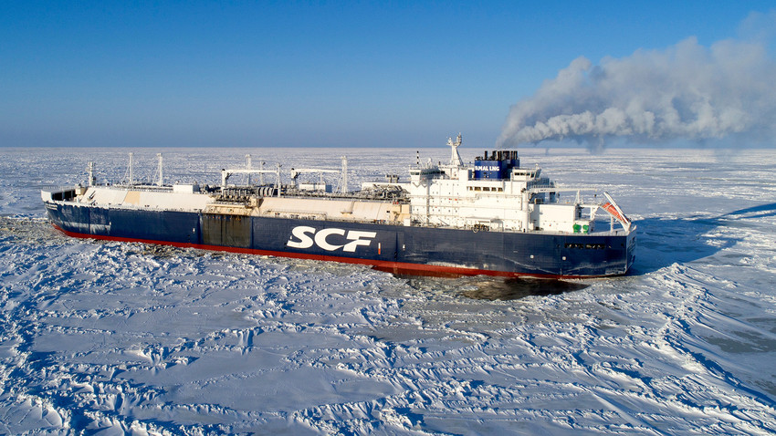 Арктическият танкер "Кристоф де Маржери" във водите на Обския залив в Карско море