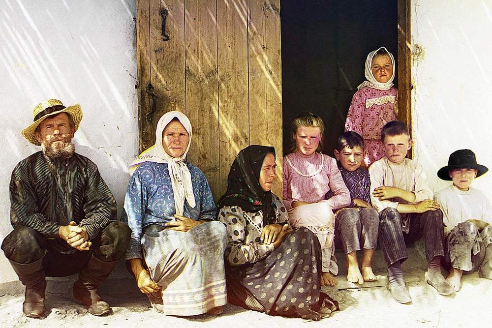 Família de colono. Assentamento de Grafovka, Ásia Central. 1905