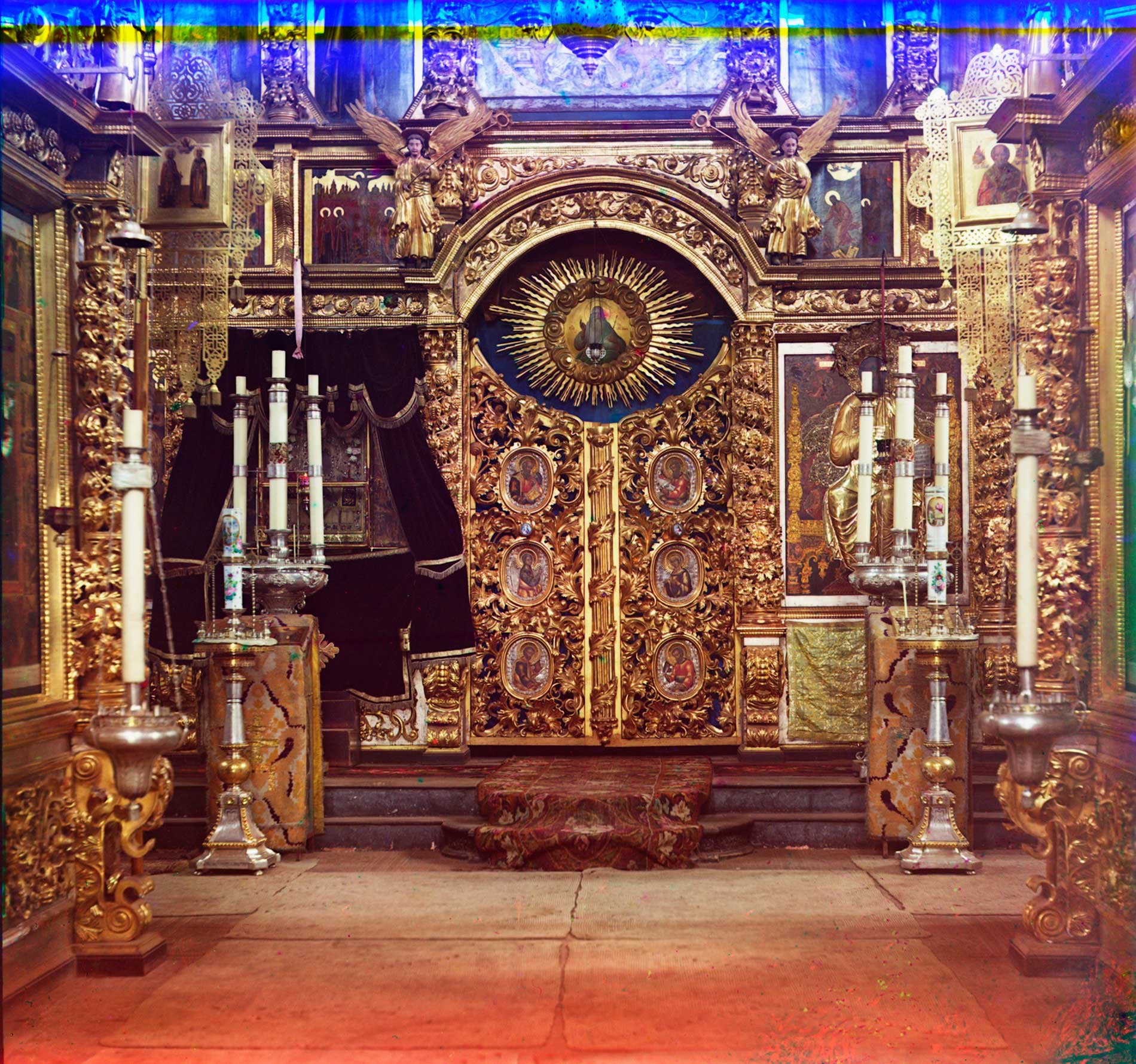 Chiesa dell’Icona della Vergine di San Teodoro. Iconostasi con la Porta reale (ingresso all’altare). Estate 1911
