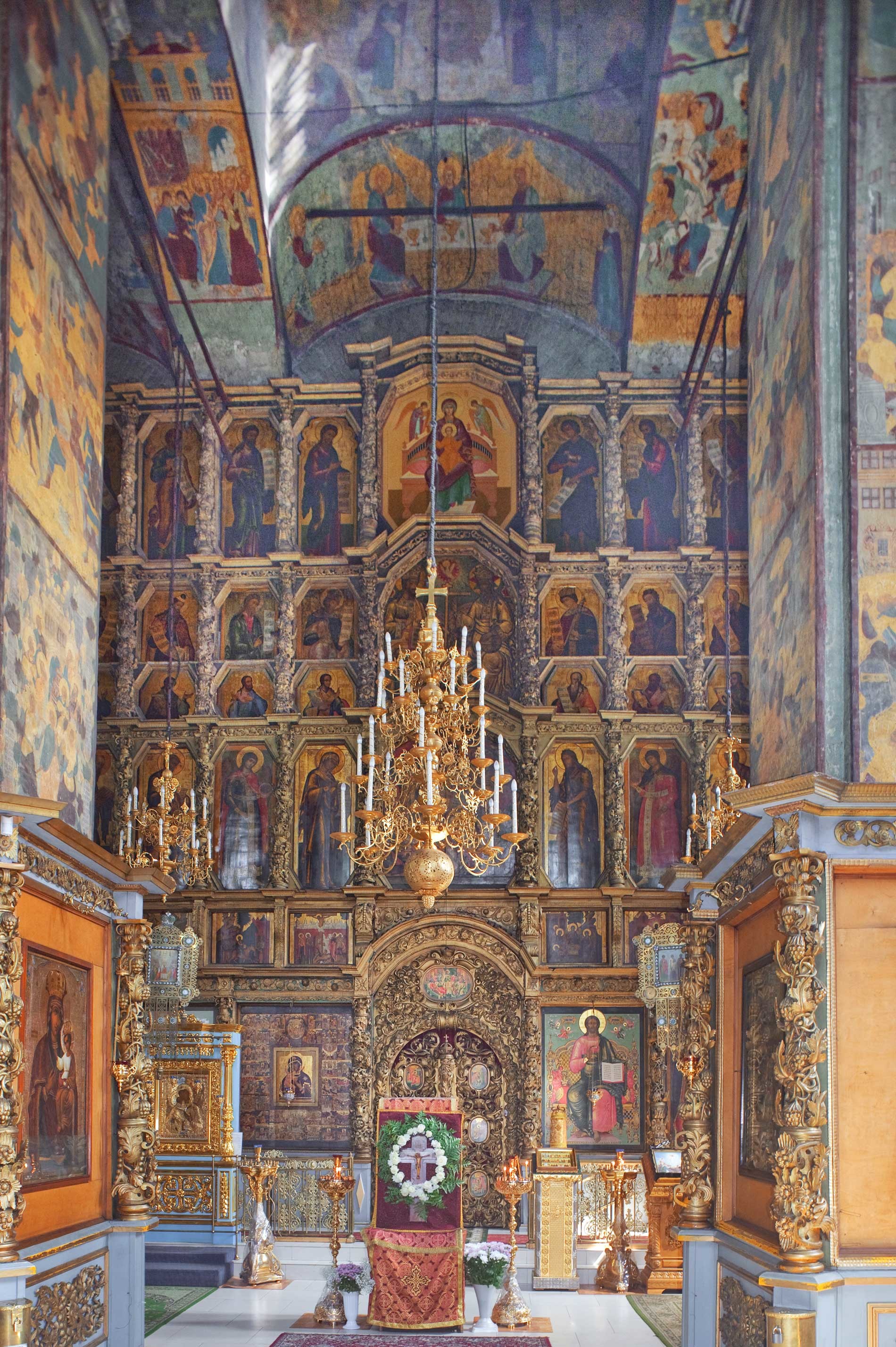 Chiesa dell’Icona della Vergine di San Teodoro. Interno, vista verso est con l’iconostasi. 14 agosto 2017