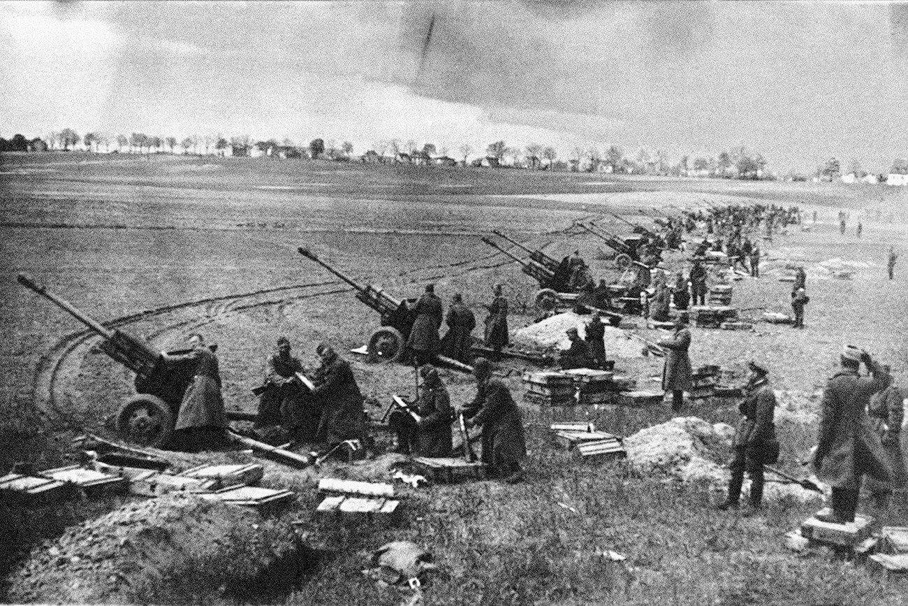 Sovjetska artilerija pri Seelowskem višavju