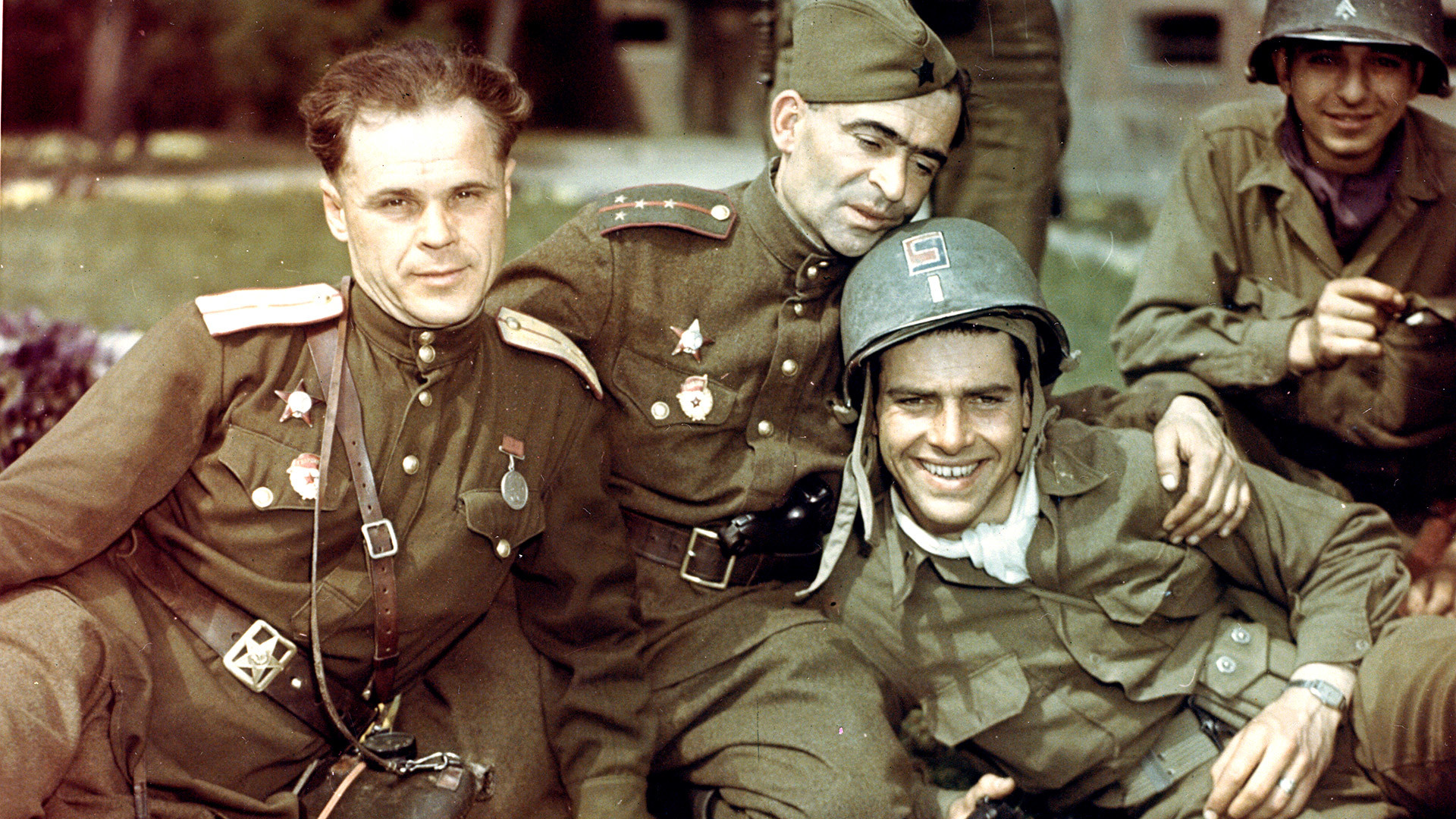 Il 25 aprile è l'Elbe Day, il giorno in cui le truppe americane e  sovietiche si ricongiunsero - Russia Beyond - Italia