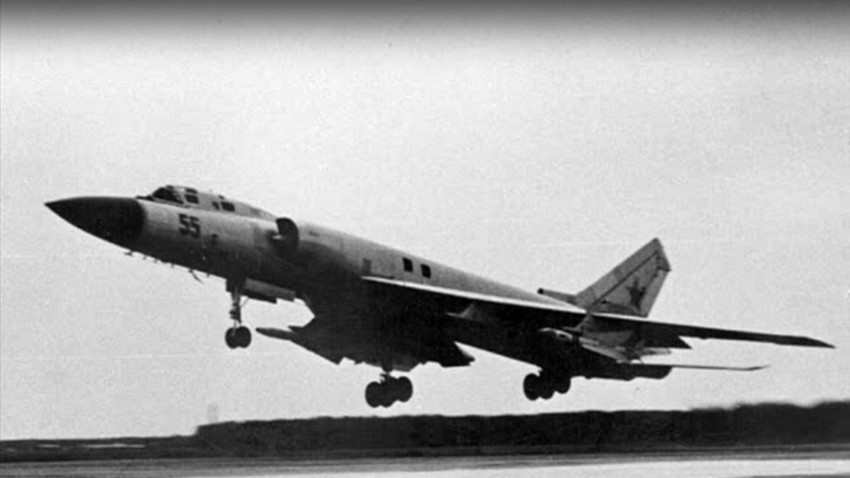 Tu-128.