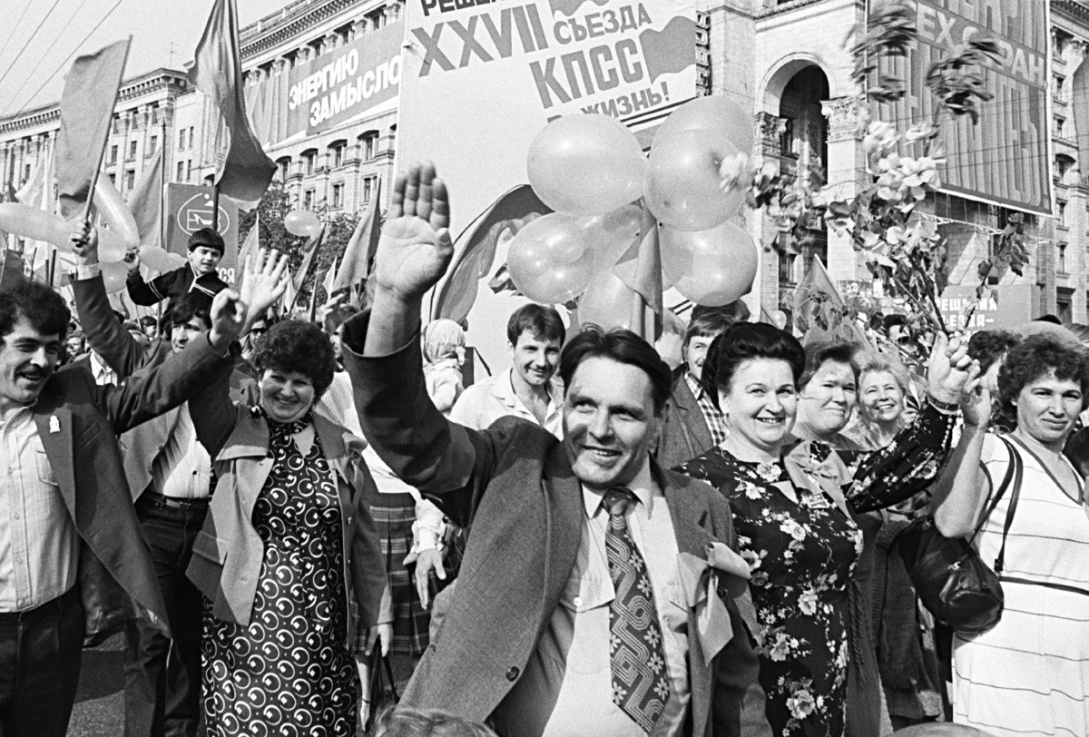 Manifestación del 1 de mayo en el centro de Kiev, 1986.