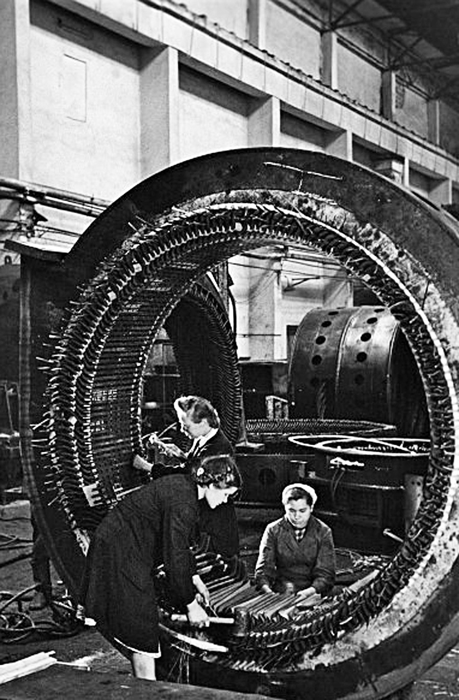 Brigade d’isolation de l’usine « Ouralelektroapparat » (Appareils électriques de l’Oural), 1950