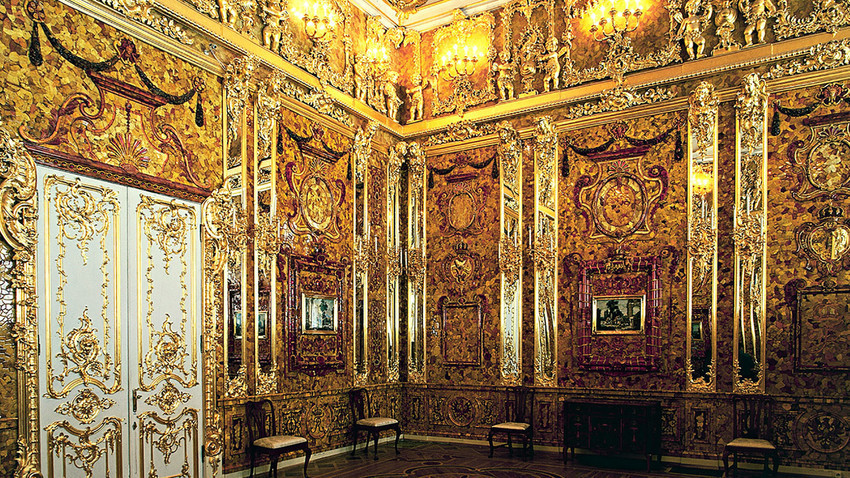 Jantarna soba, Katarinin dvorac, Puškin (nekada Carsko selo) pokraj Sankt-Peterburga