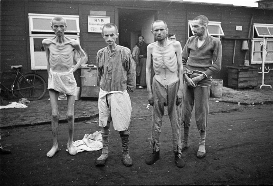 Совјетски ратни заробљеници у ослобођеном логору Захсенхаузен.