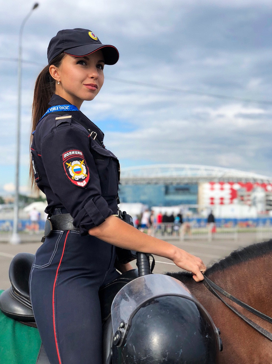 Meet Darya Yusupova, Russia’s most likable policewoman - RussiaBeyond