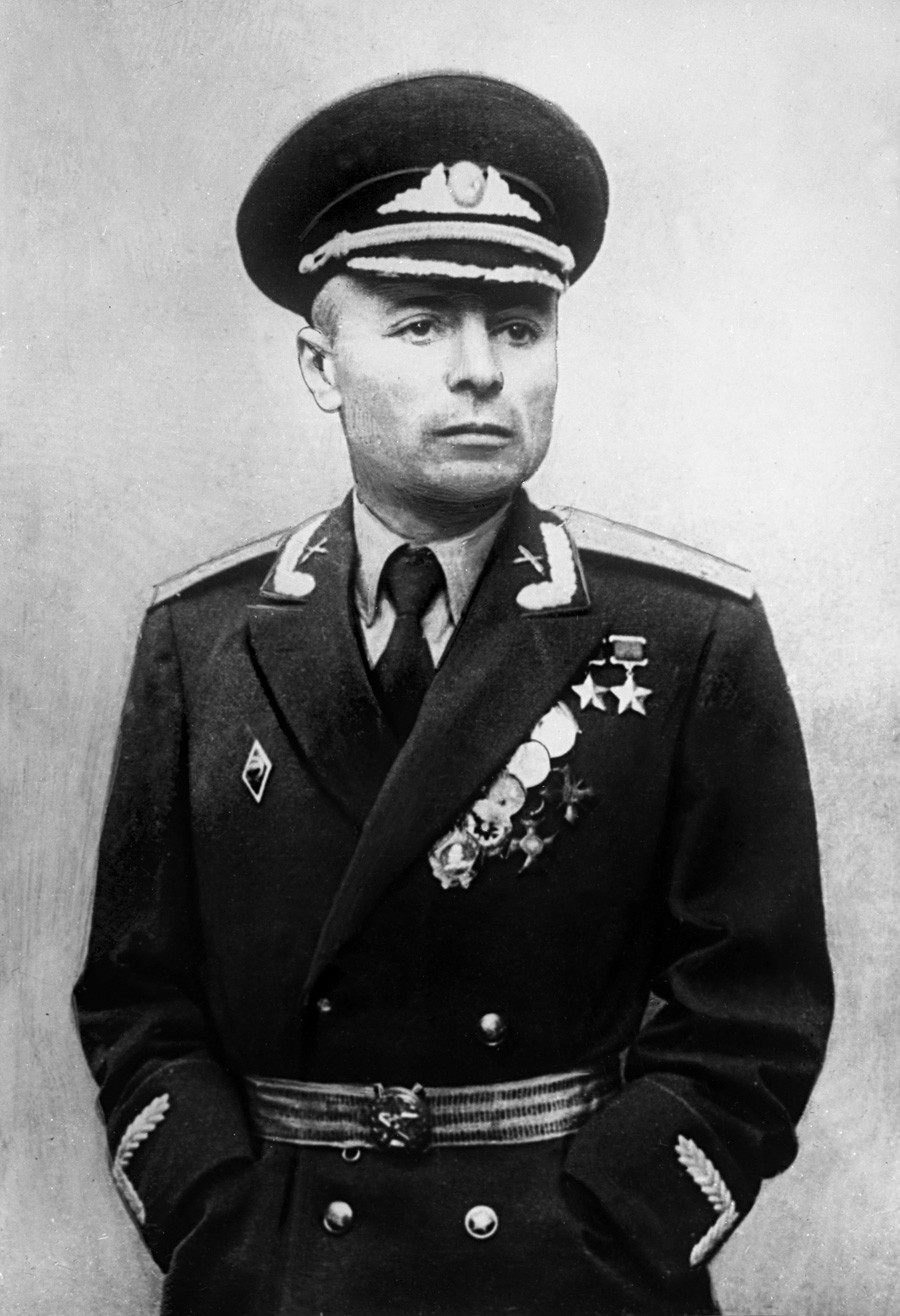 Василиј Петров, двоструки Херој Совјетског Савеза, 1962.