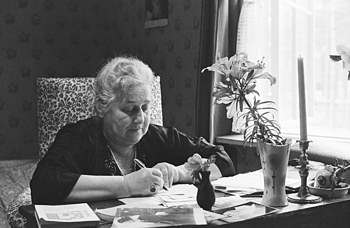 Anna Akhmatova at her working desk in Leningrad, 1964