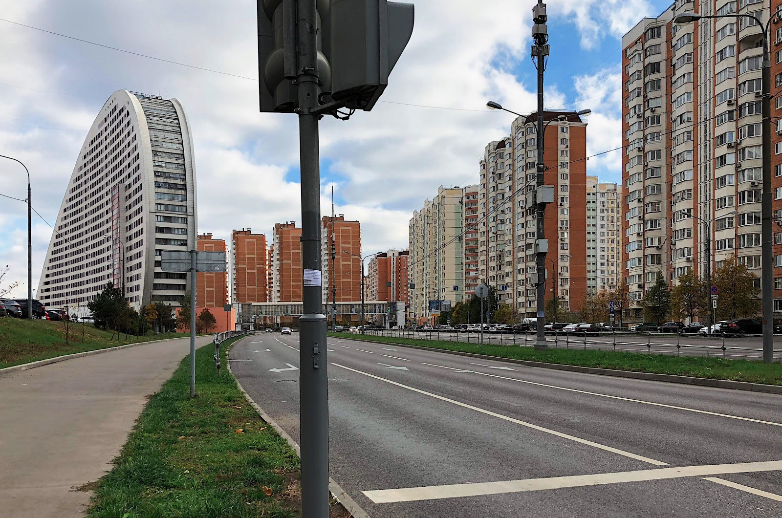 Wohnblöcke auf dem Chodynski-Boulevard
