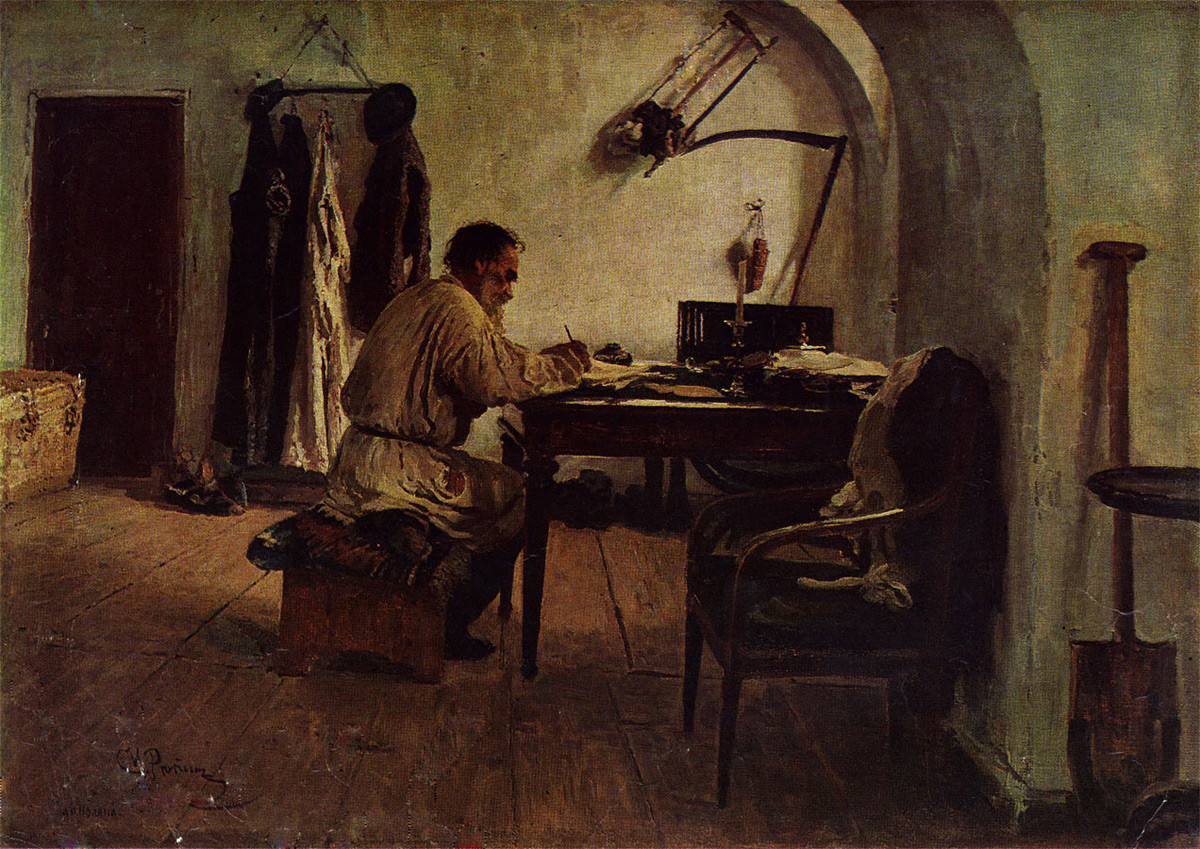 Leo Tolstoy in the Room with the Arches, 1891