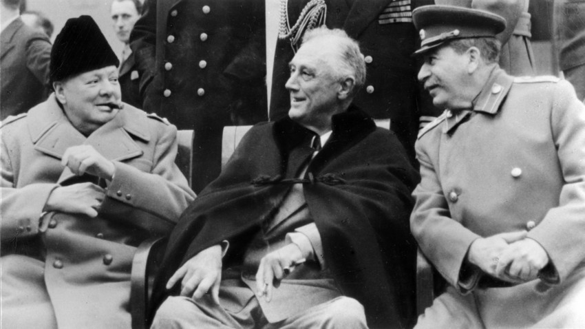 Јалта, фебруар 1945. Винстон Черчил, Френклин Рузвелт и Јосиф Стаљин (слева надесно).