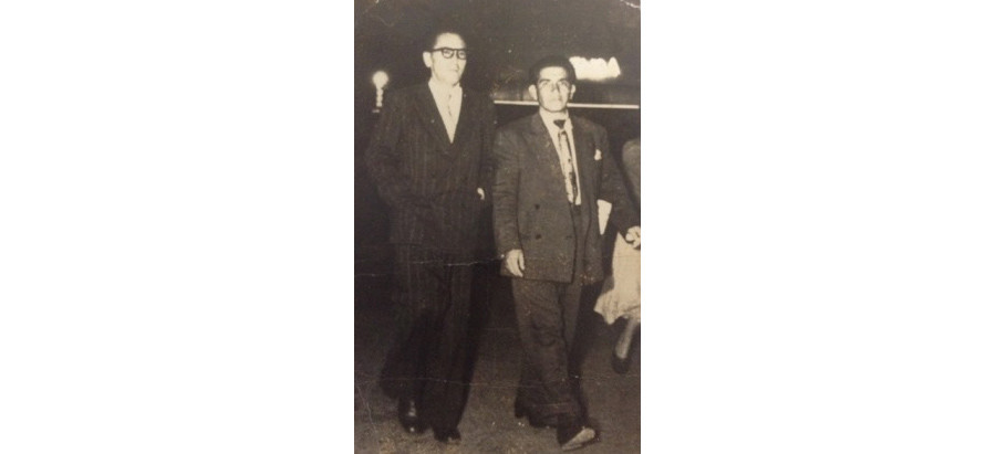 El comunista mexicano Evelio Vadillo acompañado de Anselmo Sánchez Aguilar, del Sindicato de Boneteros. ca. 1956-1957.