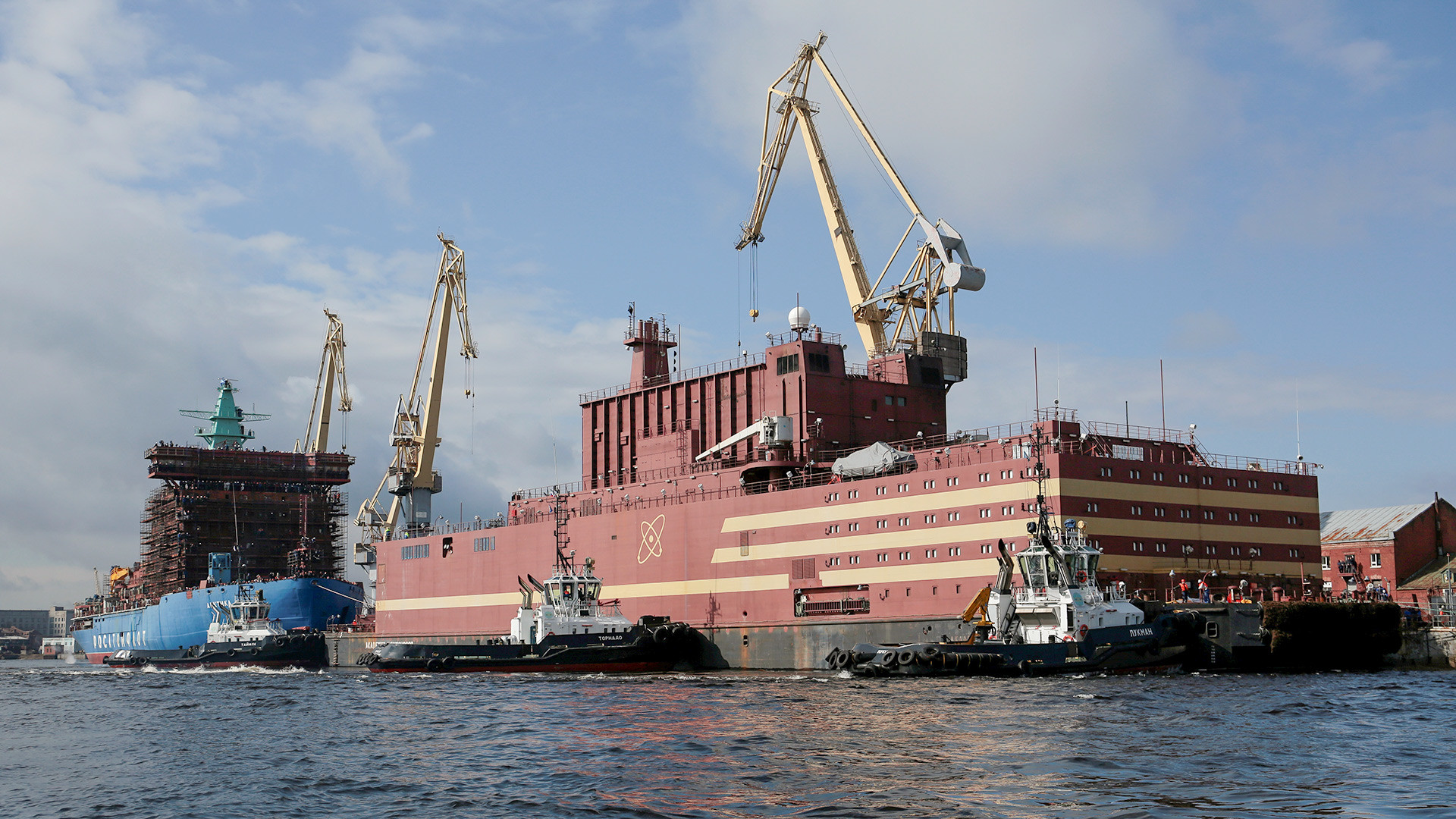 How Risky Is Russia’s First-ever Floating Nuclear Power Plant? - Russia ...