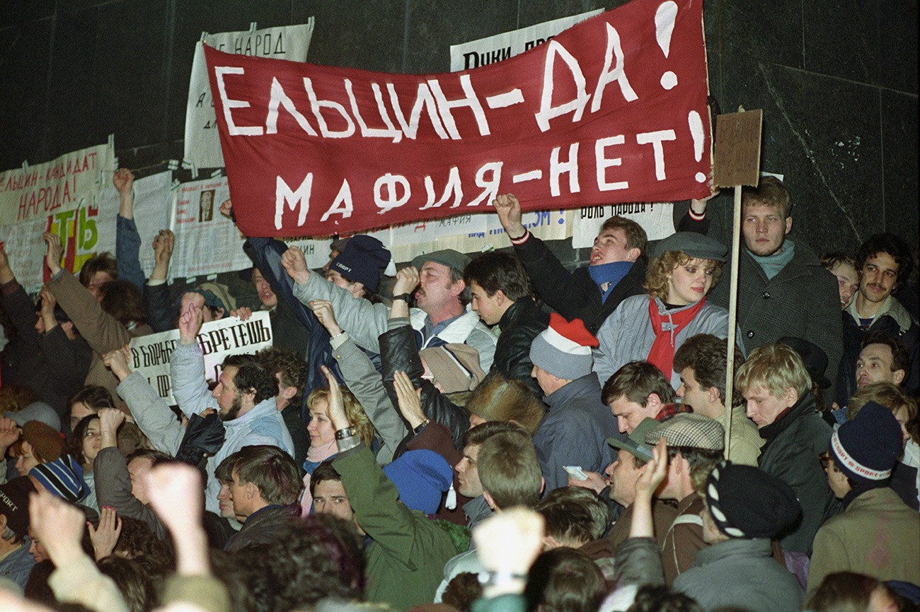 A demonstration in Moscow in support of the democratic reforms.