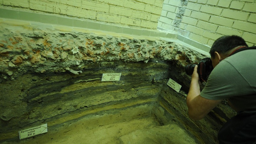 Археолошки радови на месту срушеног 14. блока Московског Кремља