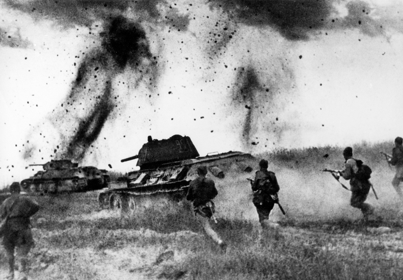 Soviet troops assault during the Battle of Kursk