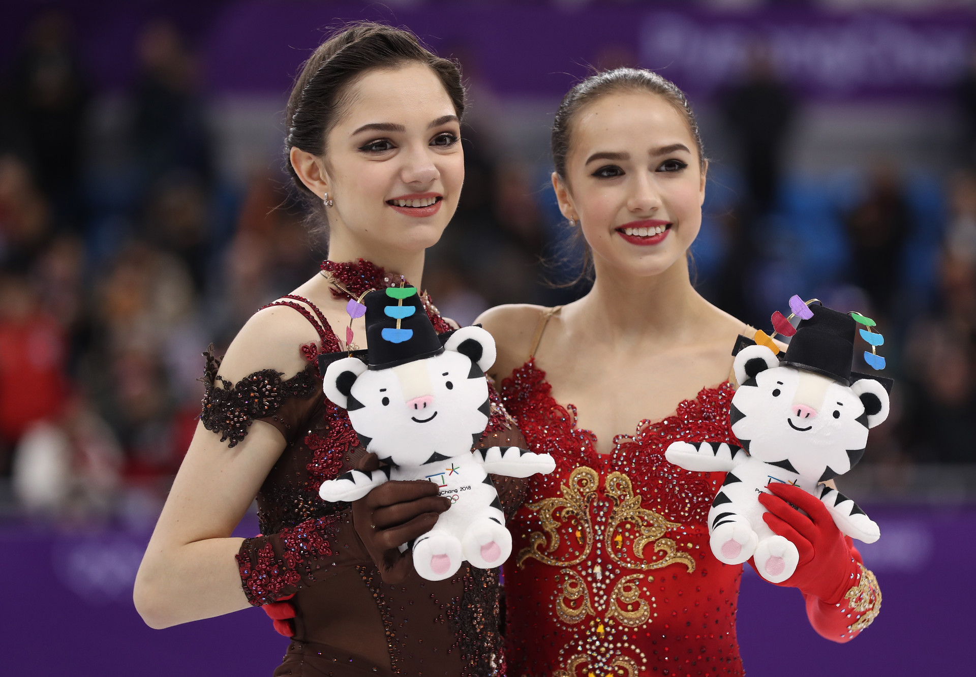 Руске клизачице Јевгенија Медведева и Алина Загитова на Зимској олимпијади 2018 у Пјонгчангу