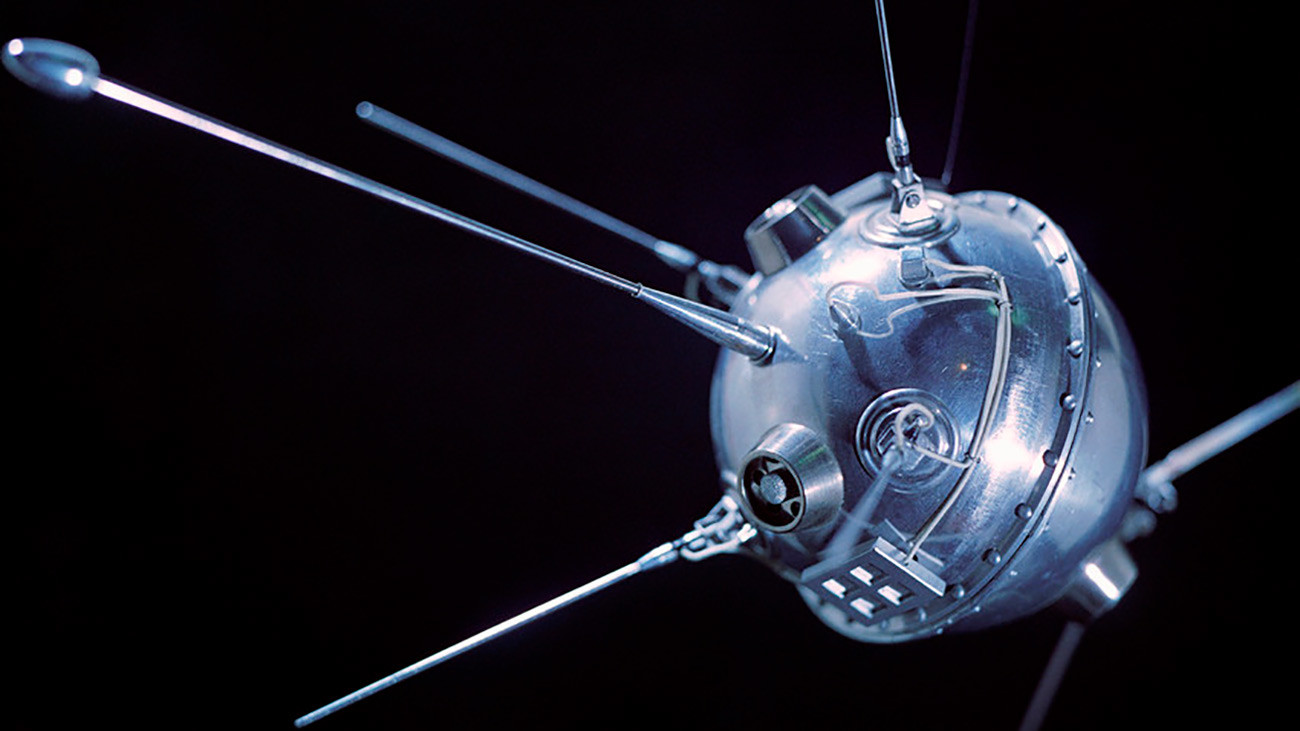 A mock-up of the automatic space station Luna 2.
