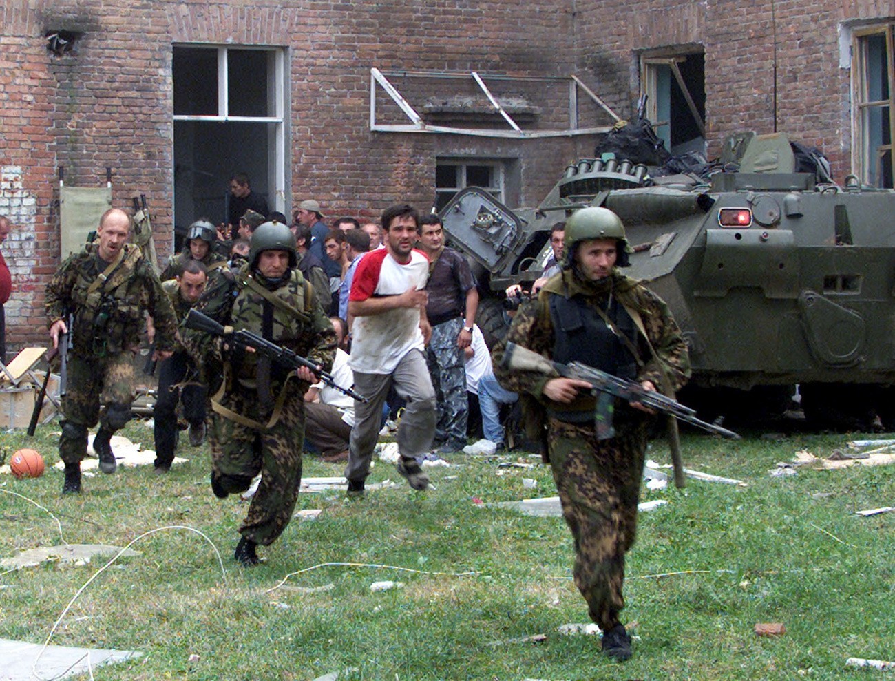 Operacija reševanja talcev iz šole v Beslanu