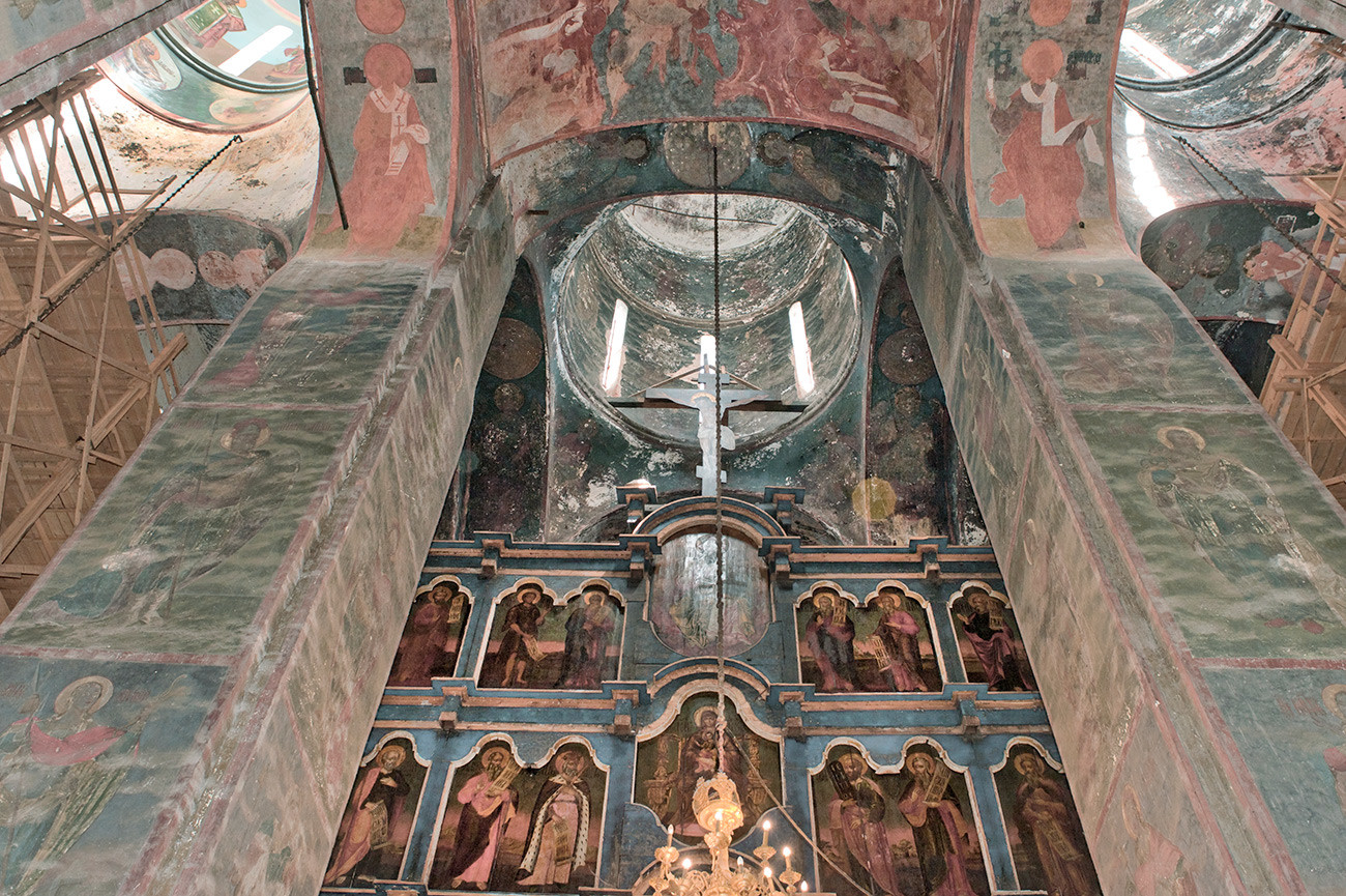 Dormition Cathedral, interior. View east with main dome & icon screen. July 5, 2019
