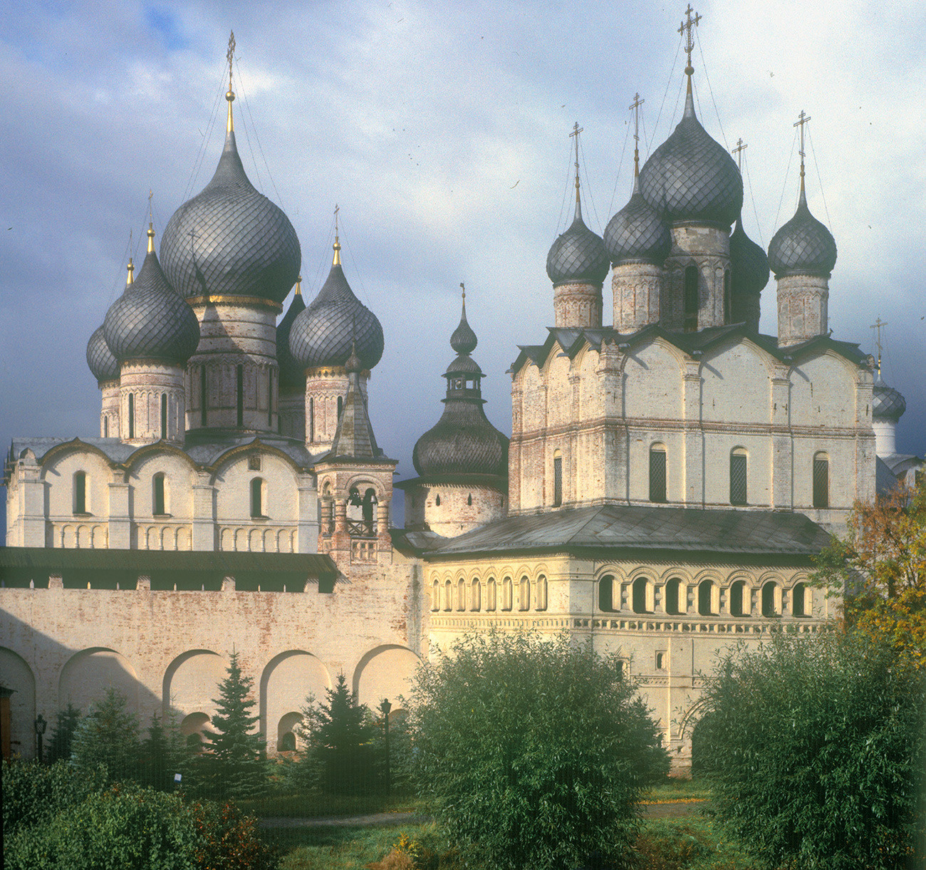 Dormition Cathedral (left), north wall of Kremlin & Church of Resurrection over North Gate. South facade, view from Metropolitan's Chambers. October 4, 1992