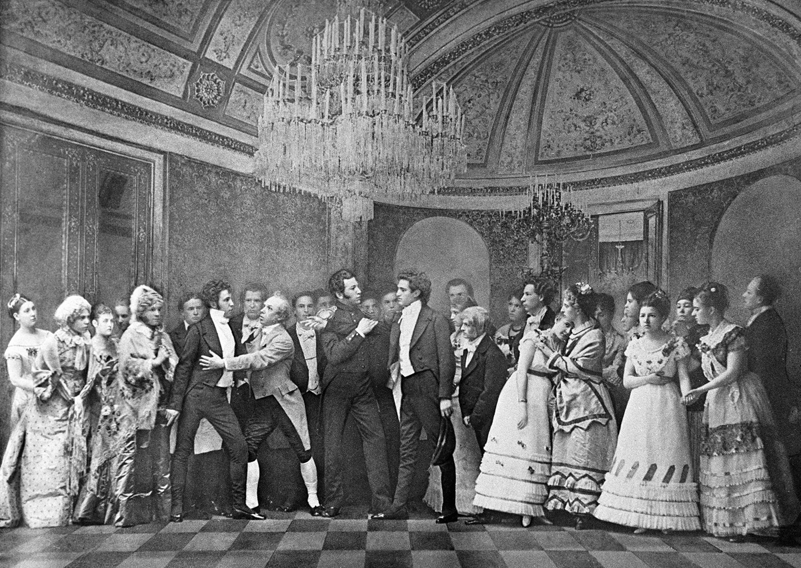 Študenti Moskovskega konservatorija izvajajo prizor iz opere Jevgenij Onjegin Pjotra Iljiča Čajkovskega