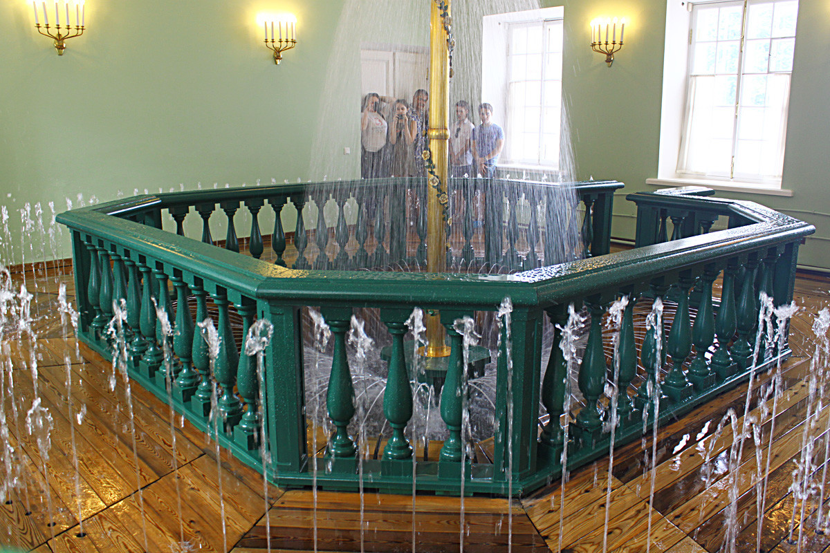 モンプレジール宮殿の浴場