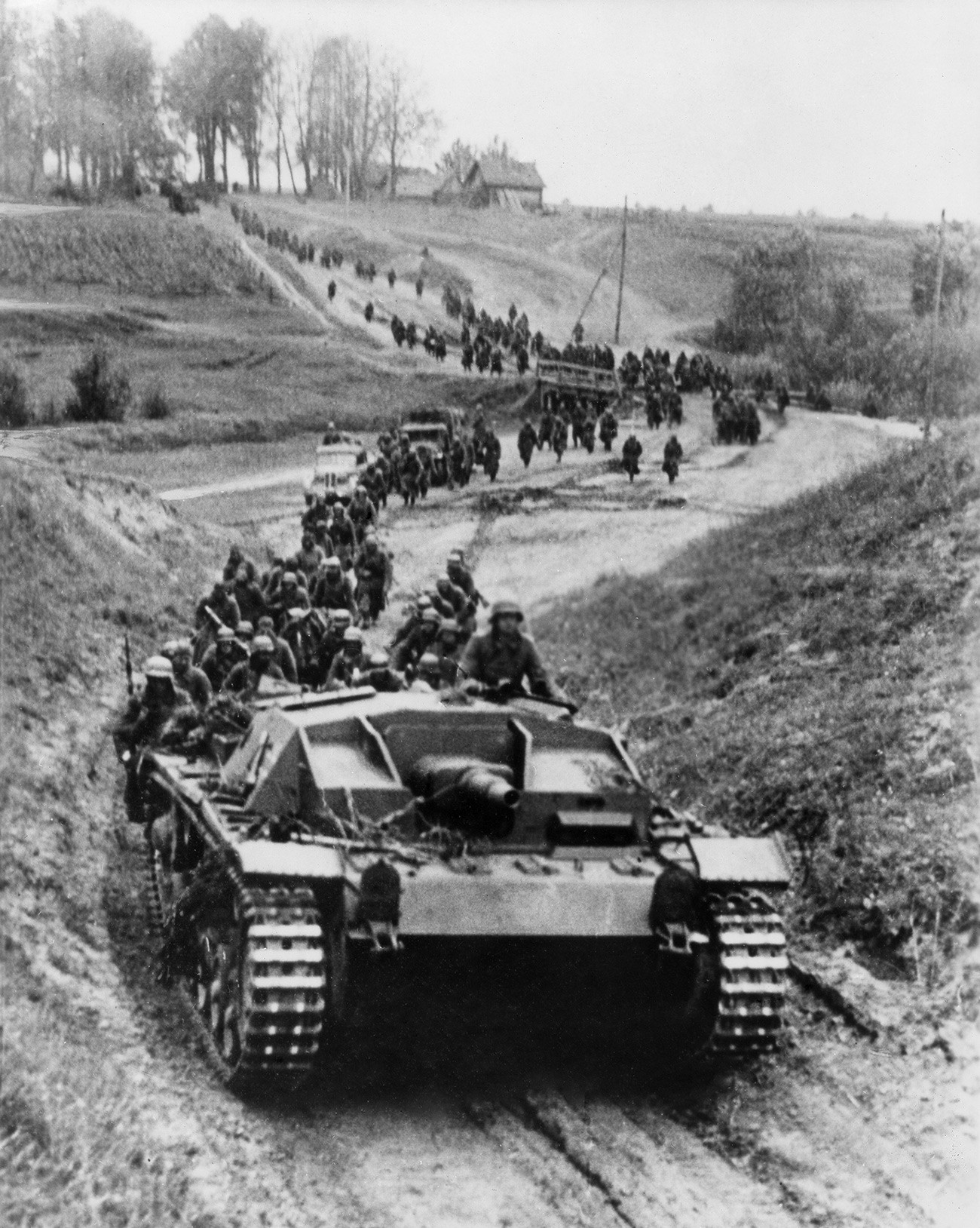 Источни фронт у Другом светском рату отворен је у јуну 1941. године, када је нацистичка Немачка напала СССР.
