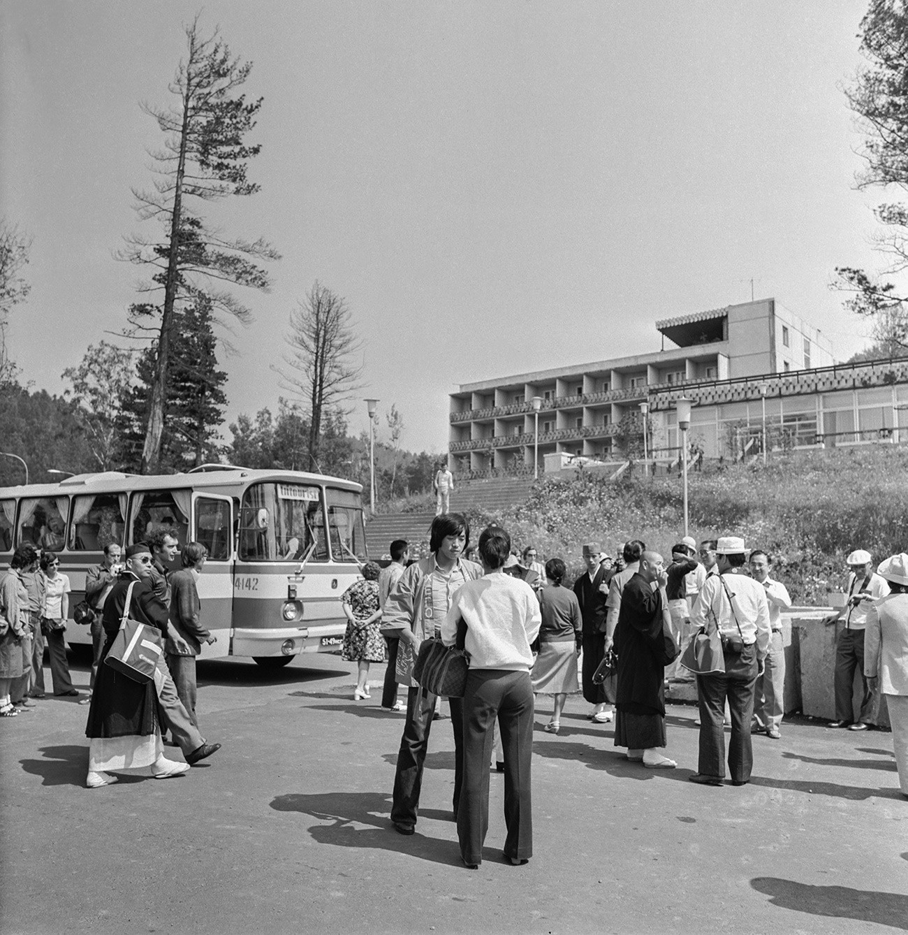 観光でバイカル湖にやって来た日本の旅行客、1980年8月13日
