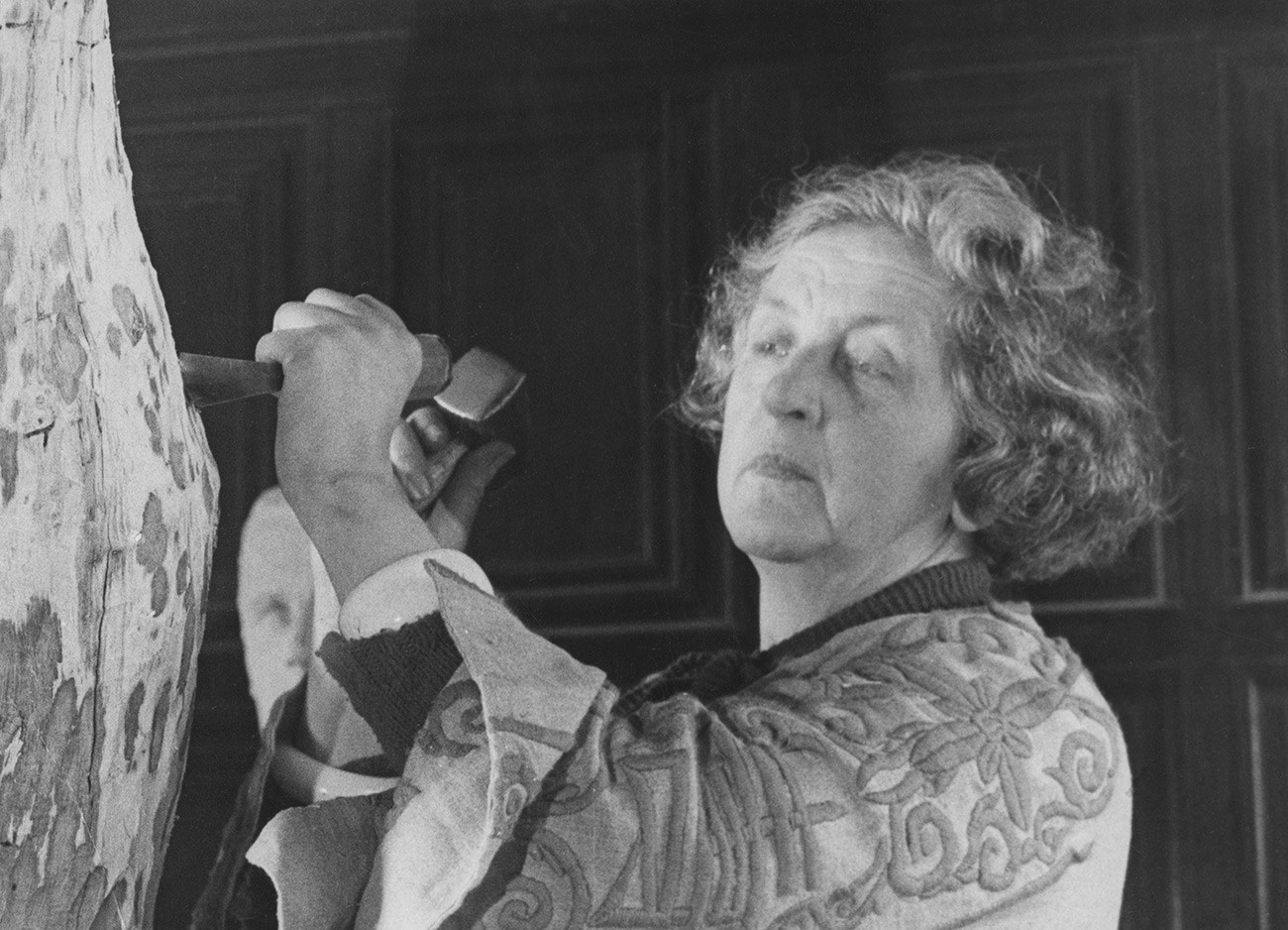 Енглеска вајарка Клер Шеридан (1885-1970), 1951.