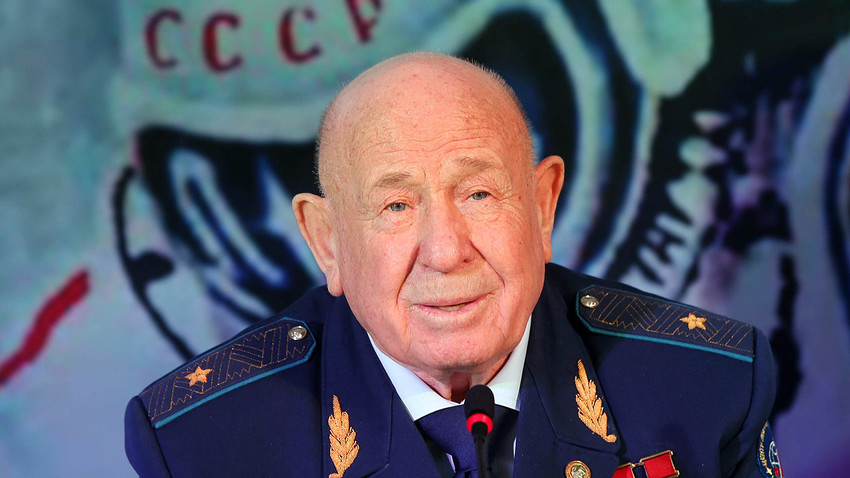 アレクセイ・レオーノフはソ連の宇宙飛行士。2019年10月11日に85歳で死去。
