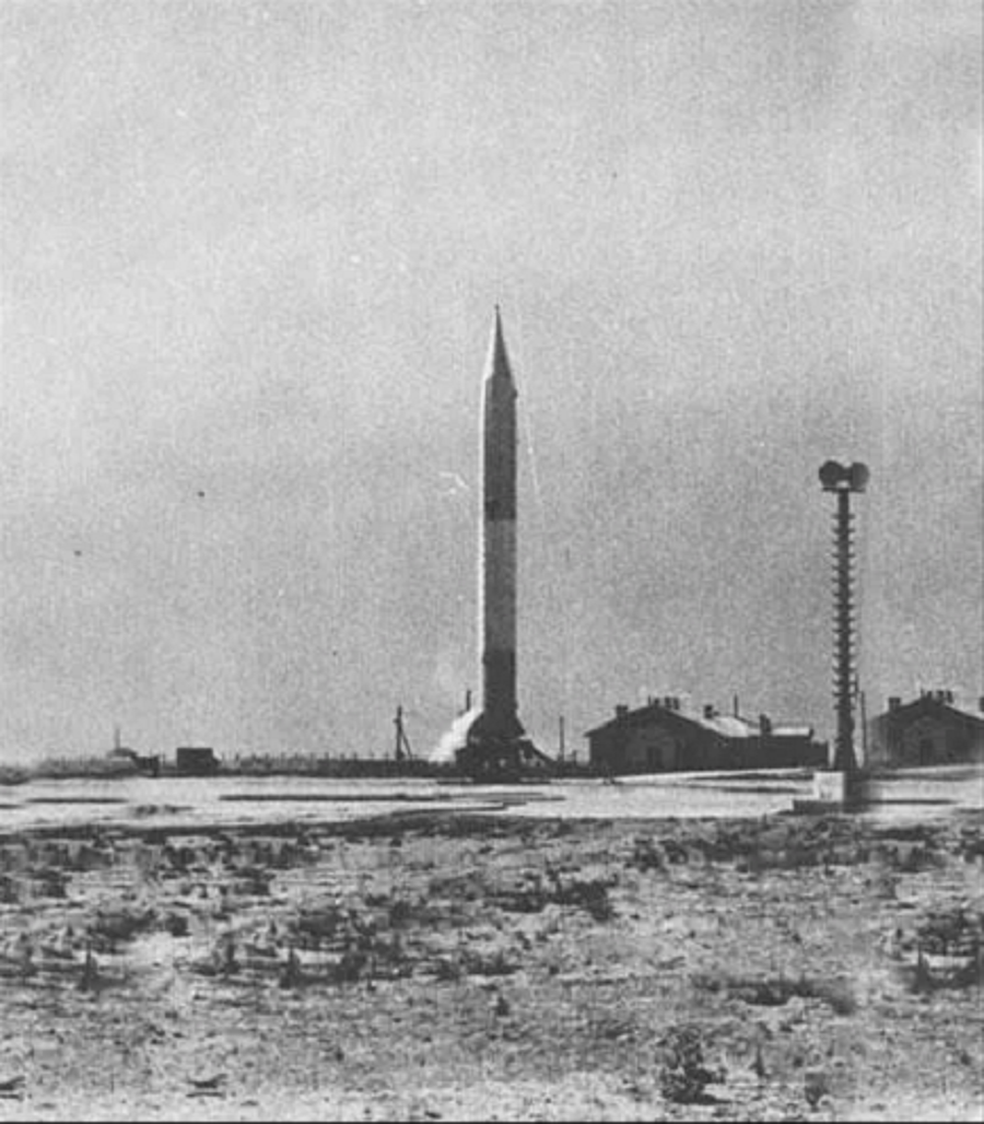 Prvo lansiranje strateške rakete R-5

