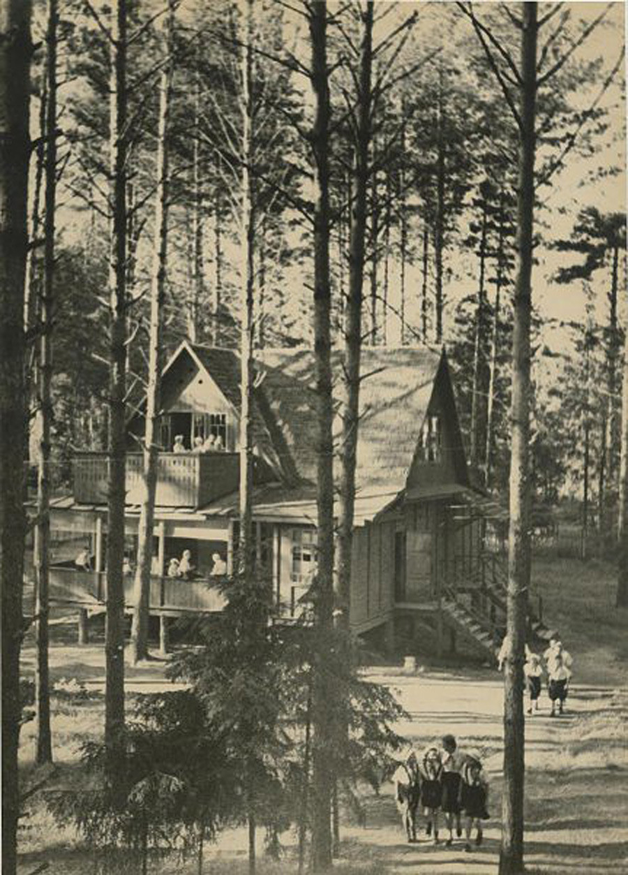 Pioneer camp, 1930s