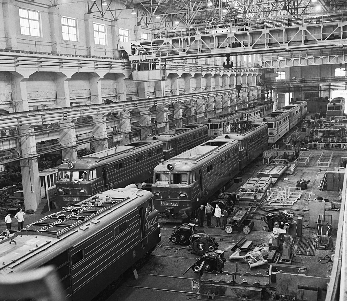 Assembly of the VL10 electric locomotives in Novocherkassk.