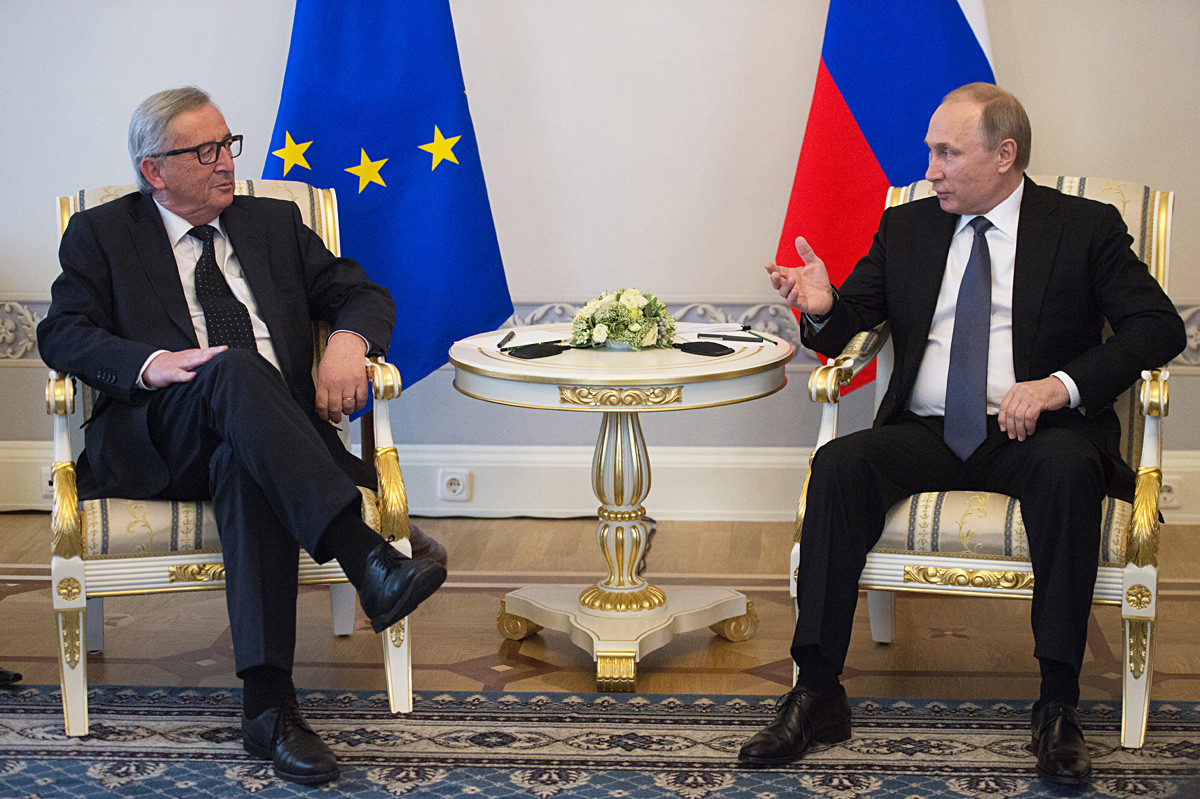 Sastanak ruskog predsjednika Vladimira Putina s Jean-Claudeom Junckerom, predsjednikom Europske komisije, 2016. godine.
