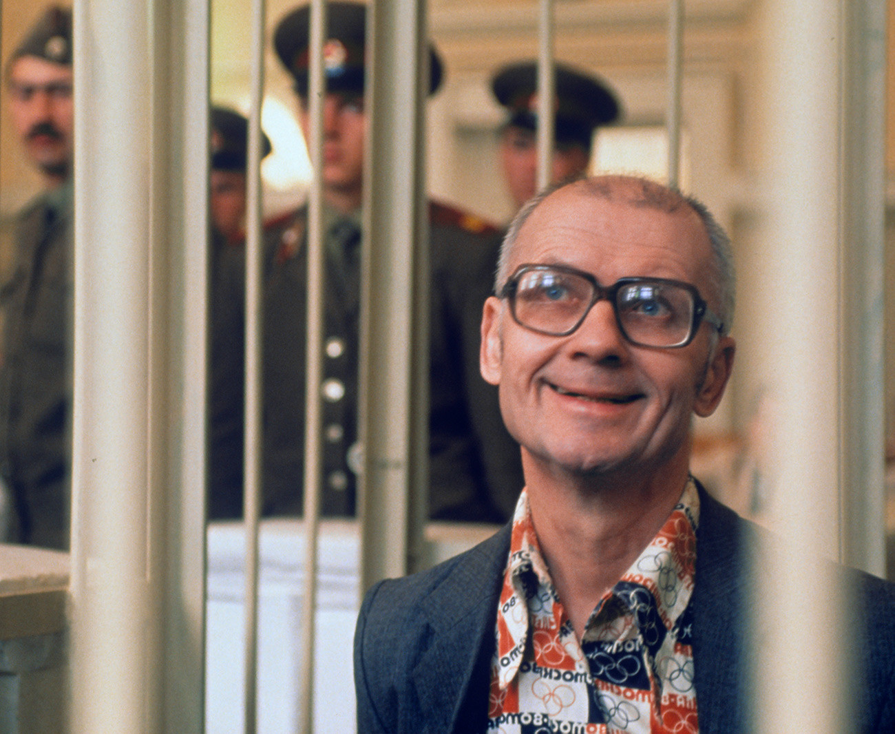 Андреј Чикатило, један од најпознатијих серијских убица у СССР-у. Чикатило је 14. фебруара 1994. године доведен на место извршења пресуде. Погубљен је пуцњем у потиљак.