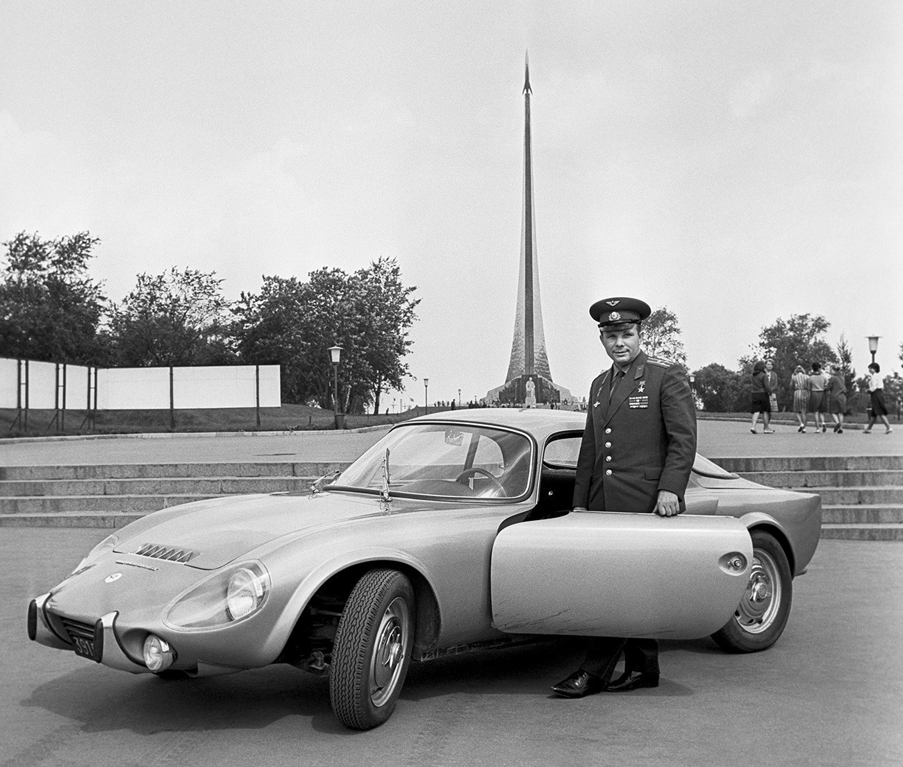 Jurij Gagarin in njegov avto Mantra