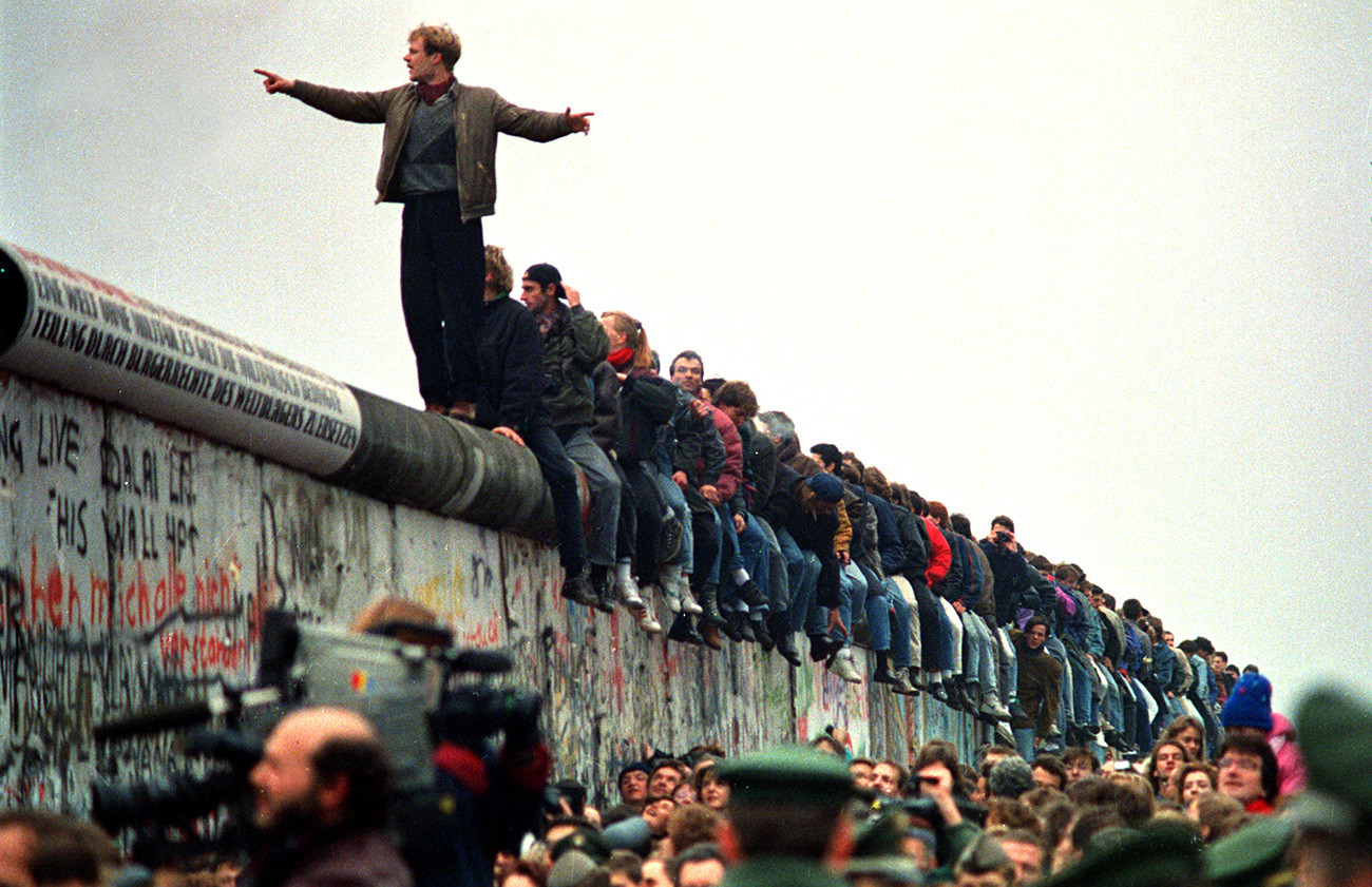 Come, quando e perché fu costruito il Muro di Berlino - Russia Beyond