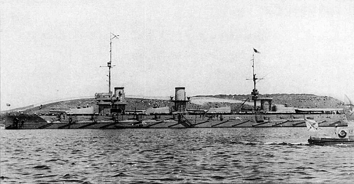 Acorazado ruso Imperatritsa María en Sebastopol, el 12 de mayo de 1916.