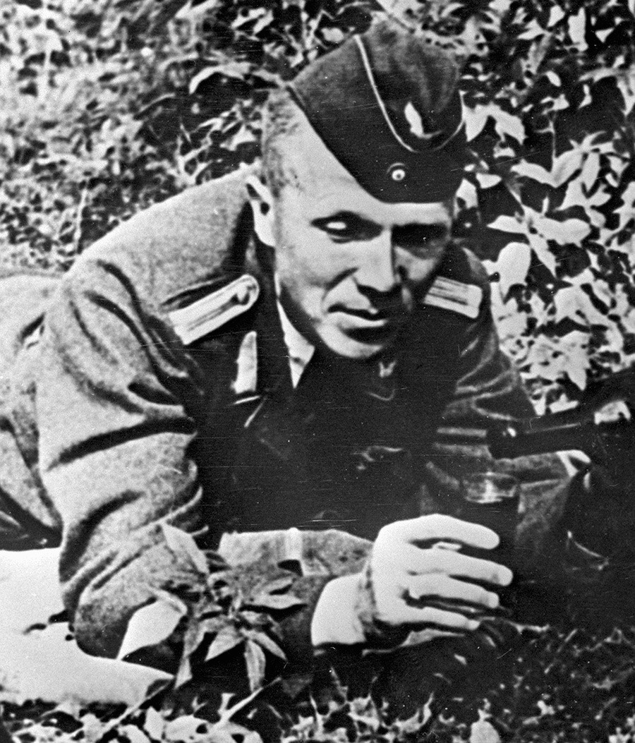 Der sowjetische Aufklärer Nikolai Kusnezow in deutscher Offiziers-Uniform
