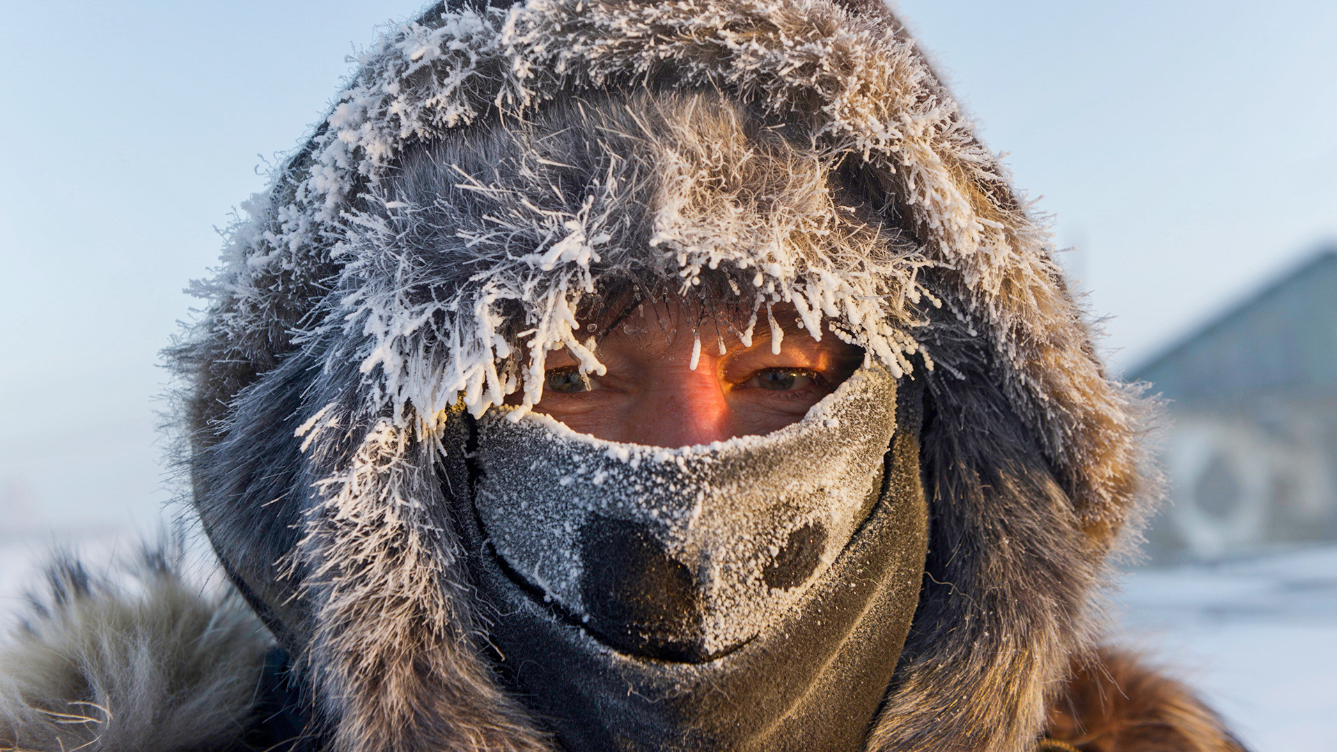 Norveški turist v Jakutiji. Temperatura se je spustila na minus 47 stopinj Celzija.