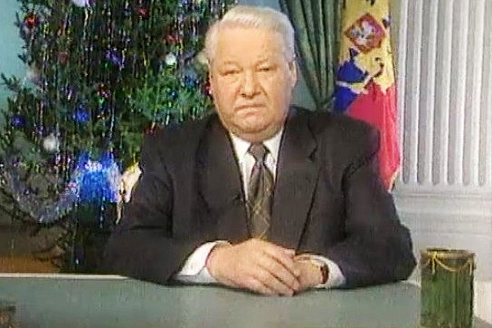 Борис Елцин поднесува оставка во очи на новата 2000 година
