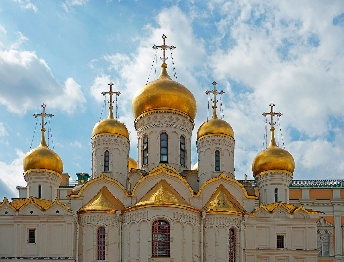 Domes of the Cathedral of the Annunciation, Kremlin, Moscow, Russia