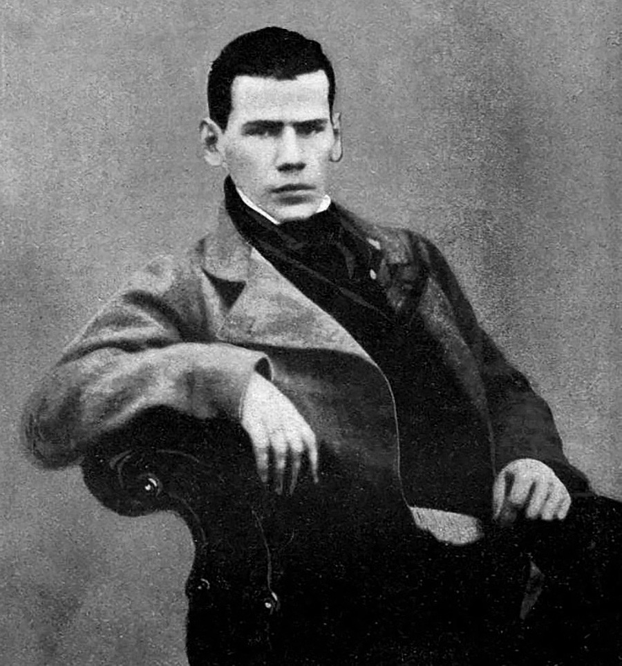 Tolstoi im Alter von 20 Jahren