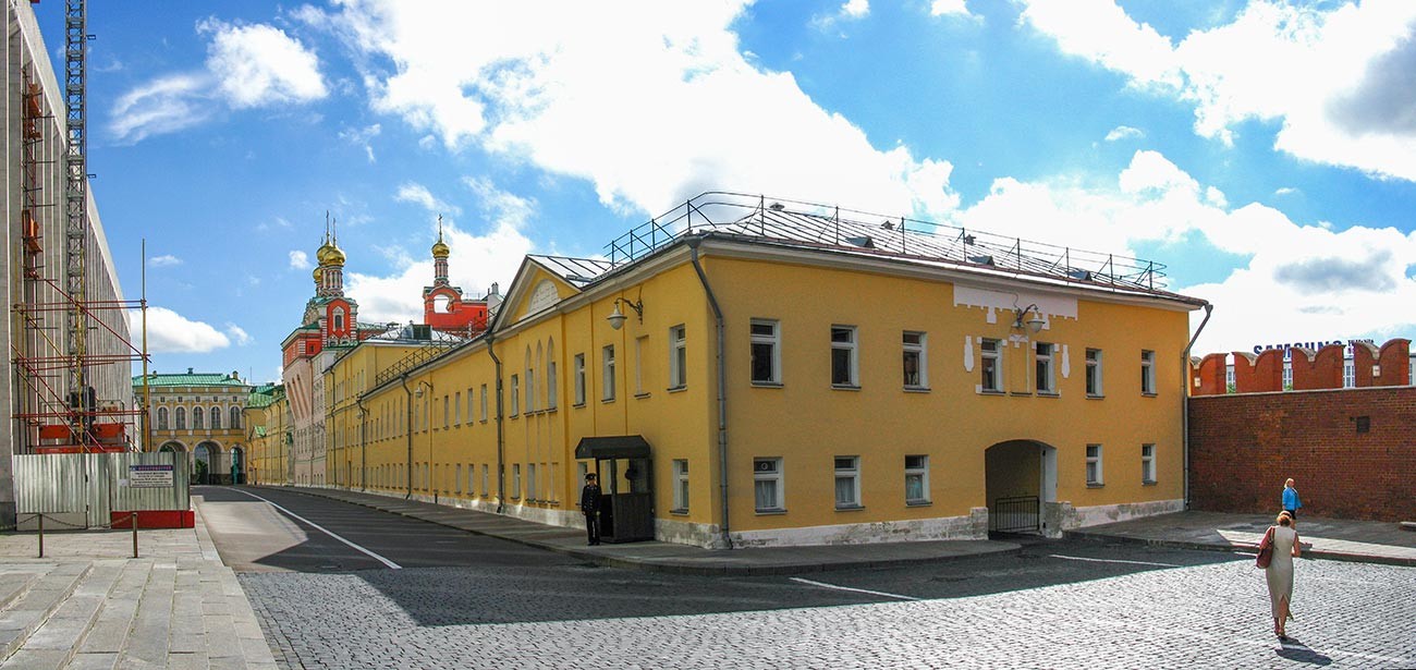 Kremlin administration buildings south of Troitskaya Tower.