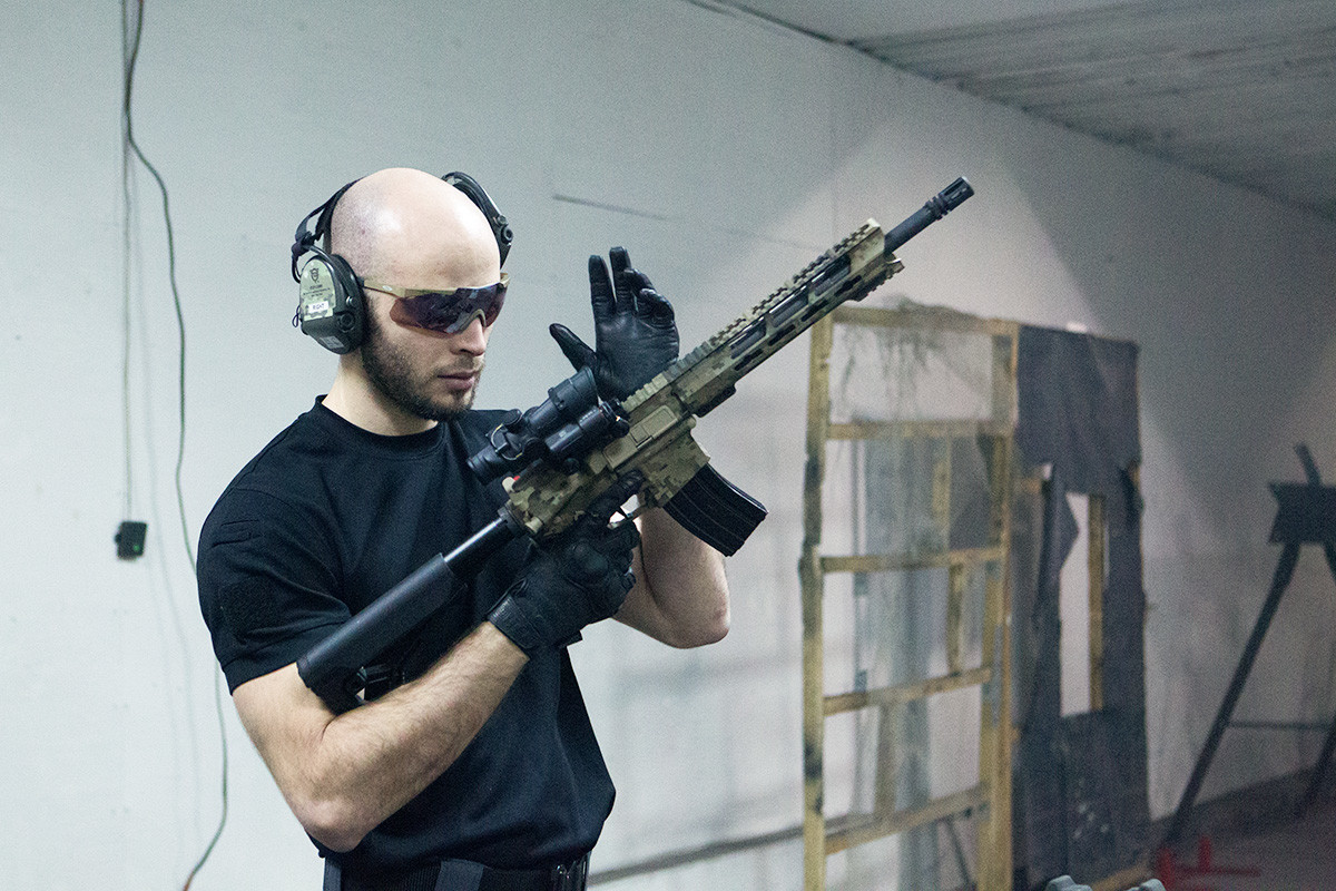 First ever Russian AR-15: A glimpse at the brand new “old” gun - Russia ...