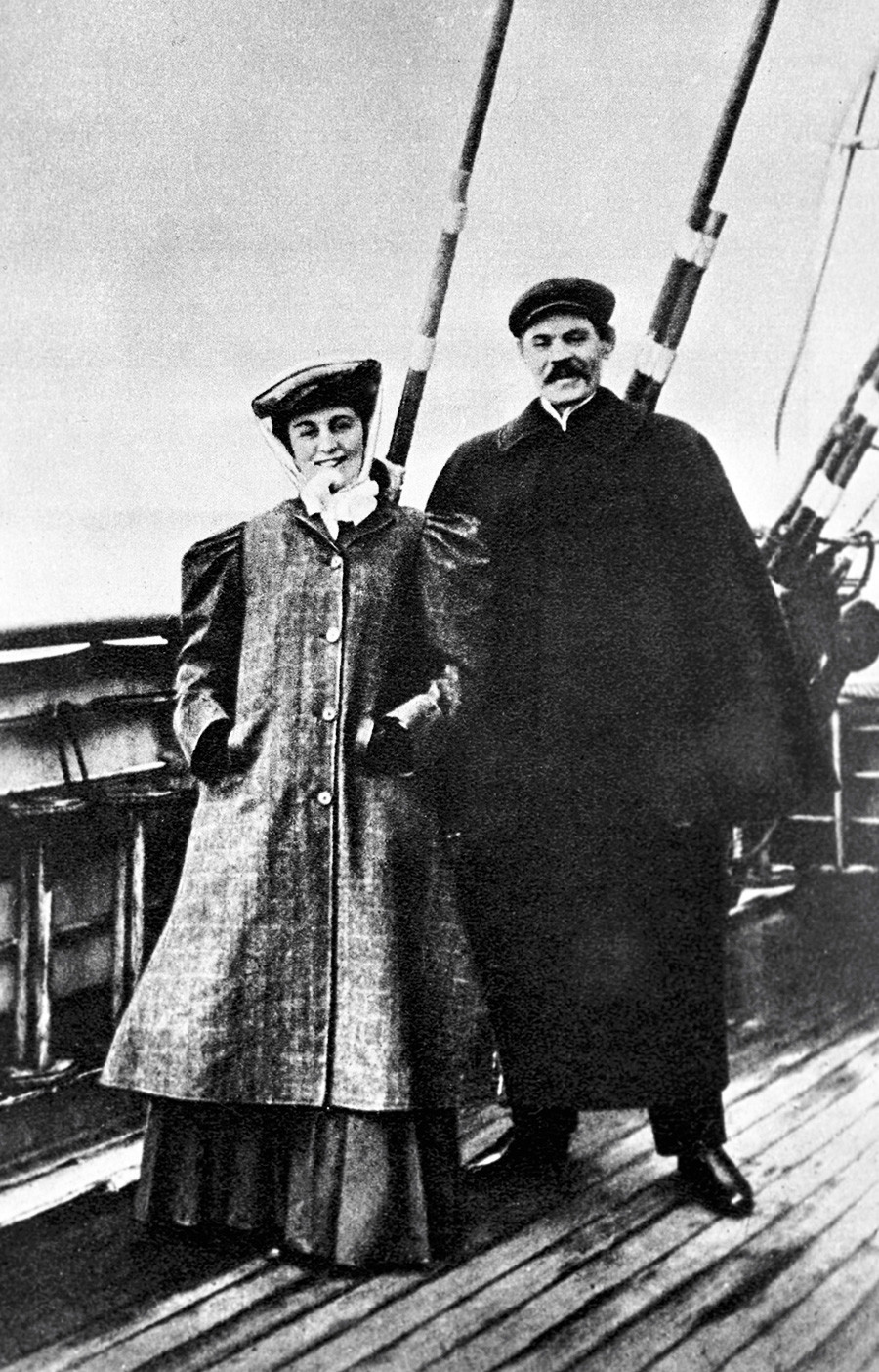 Maria Andreeva and Maxim Gorky on the deck of a steamboat en route to America