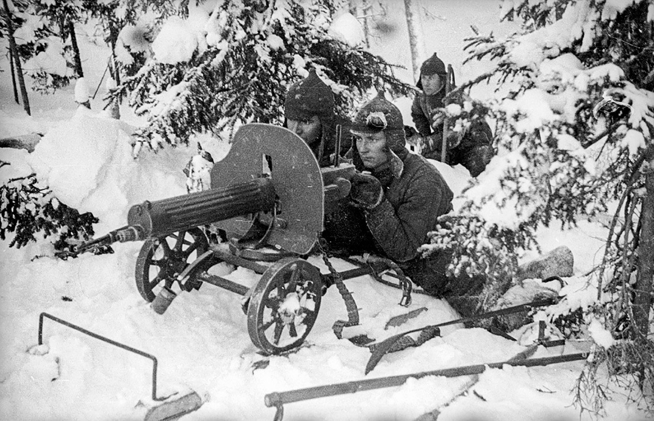 Советско-финская война. Пулеметчики на передовой позиции.